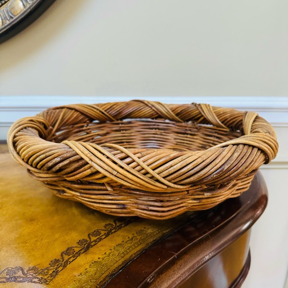 Large Circular Round Wicker Braided Twisted Boho Basket - Picture 5 of 5